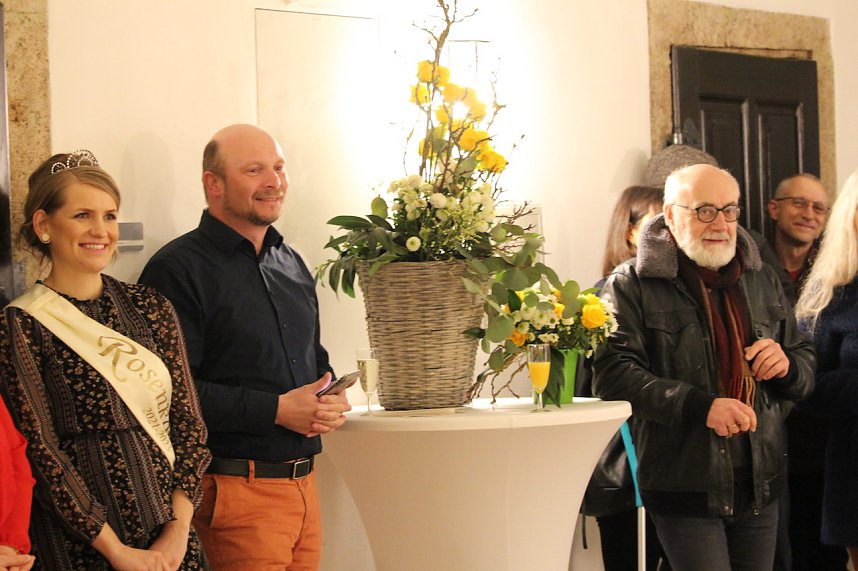 Kreative Frauen aus Th&uuml;ringen bei der Vernissage im Langensalzaer Rathaus