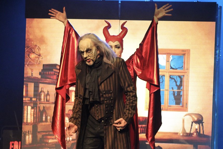 Rockthater "Faust n Roll" nach Goethe im Stocksen in Sondershausen