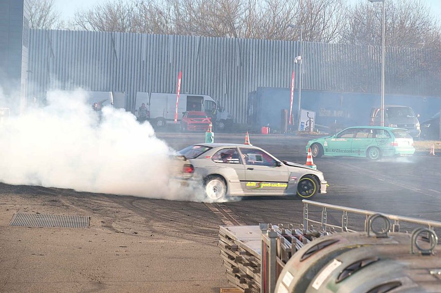 Peter Blei unterwegs auf der Automesse Erfurt