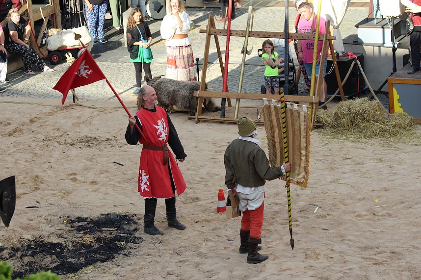 Zwei Tage lang feierten die Langensalzaer mit ihren G&auml;sten aus nah und fern ihr 30. Mittelalterstadtfest