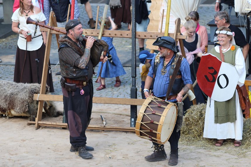 Zwei Tage lang feierten die Langensalzaer mit ihren G&auml;sten aus nah und fern ihr 30. Mittelalterstadtfest