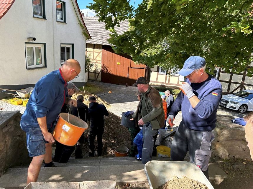 Mahnmalsanierung in Breitenbach