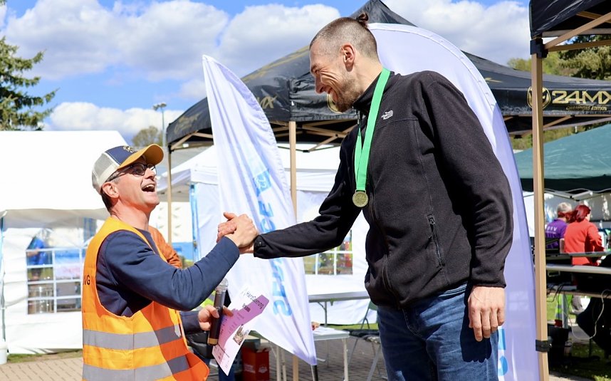 Stolze Sieger der 44. Harzquerung auf dem Treppchen