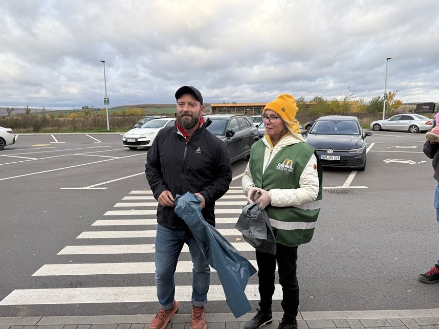 Eine Stunde f&uuml;r dein Dorf - M&uuml;llsammelaktion in Breitenbach