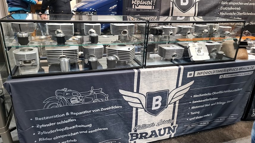 Jede Menge Oldtimer gab es am Wochenende in Erfurt zu sehen.