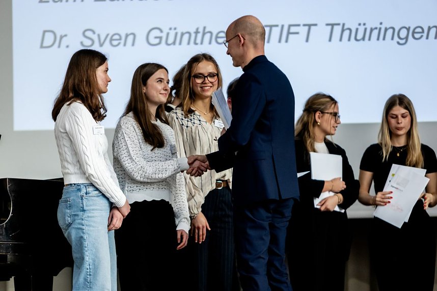 Jugend forscht im Audimax der Hochschule Nordhausen. 