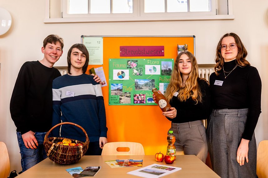 Jugend forscht im Audimax der Hochschule Nordhausen. 