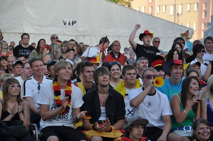 Public Viewing auf den Petersberg