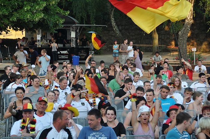 Public Viewing auf den Petersberg