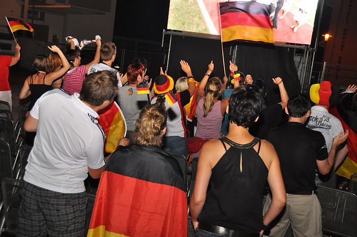 Public Viewing auf den Petersberg