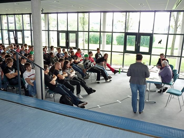 Ausstellung und Zeitzeugengespr&auml;ch