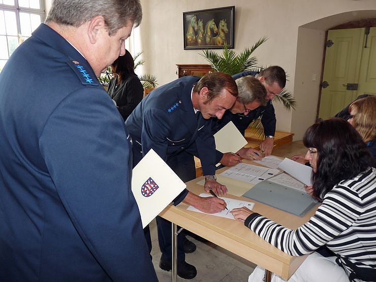 Bef&ouml;rderungen ausgesprochen