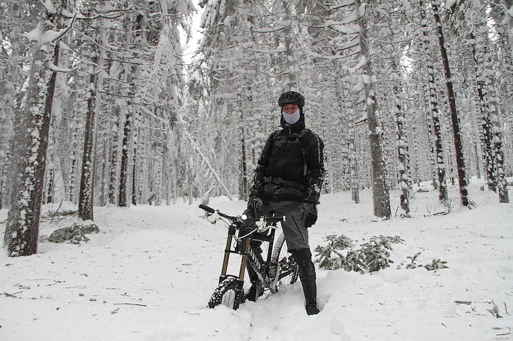 Heiligabend auf den Brocken � Tiefschneebiken