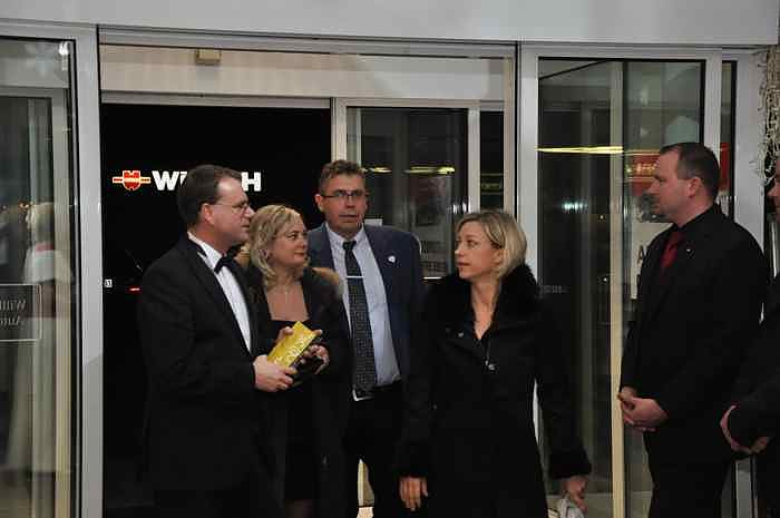 &Auml;rzte- und Apothekerball im Autohaus Peter